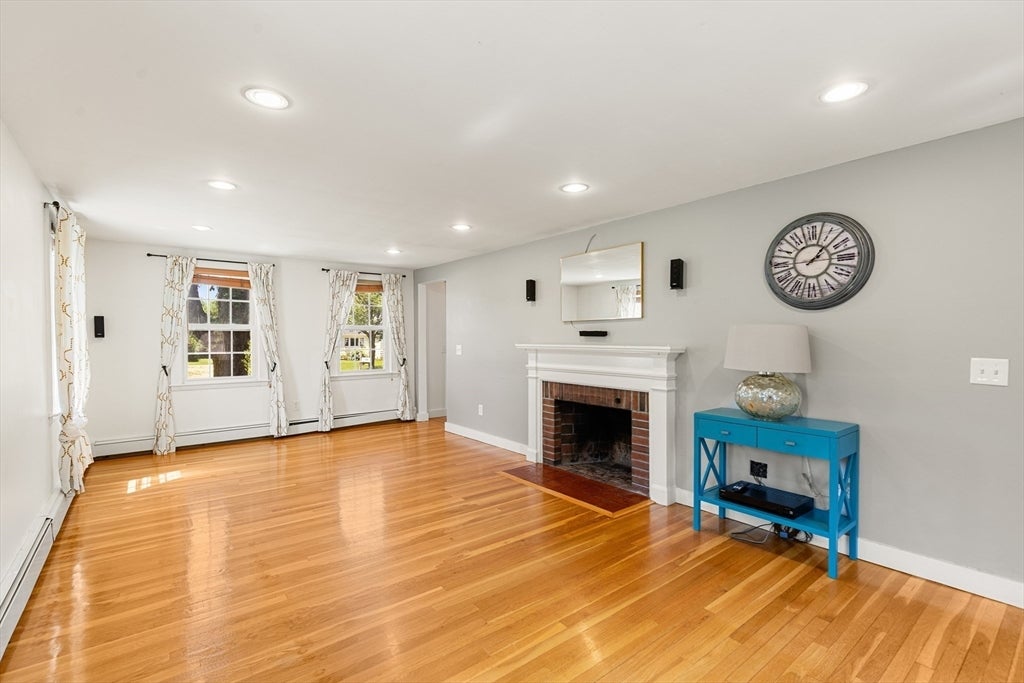 67 Maple St, Wenham, MA, 67 Maple St, Wenham, MA Photo #10