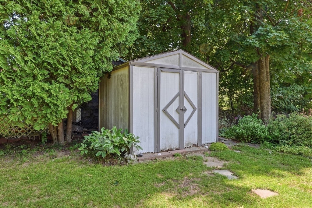 10 Scandinavia Ave, Worcester, MA, 10 Scandinavia Ave, Worcester, MA Photo #30