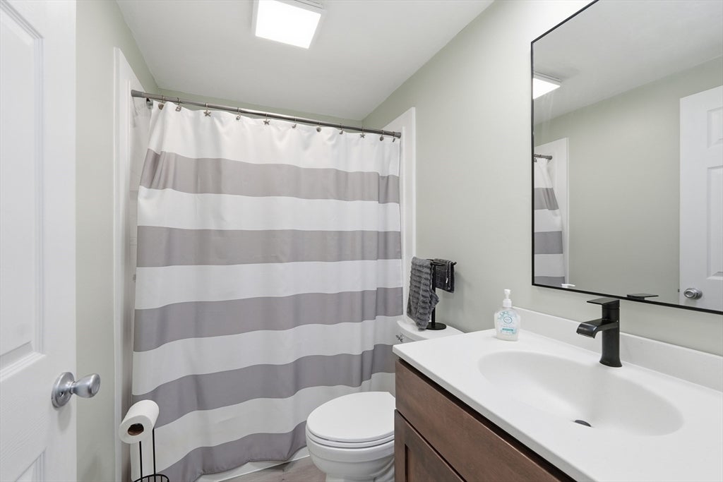 10 Scandinavia Ave, Worcester, MA, 10 Scandinavia Ave, Worcester, MA Photo #15