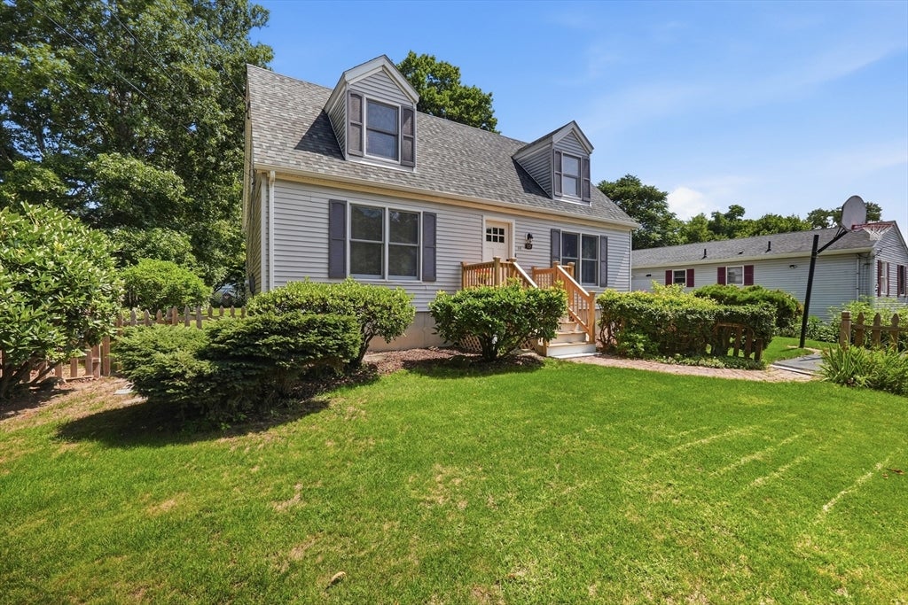10 Scandinavia Ave, Worcester, MA, 10 Scandinavia Ave, Worcester, MA Photo #3