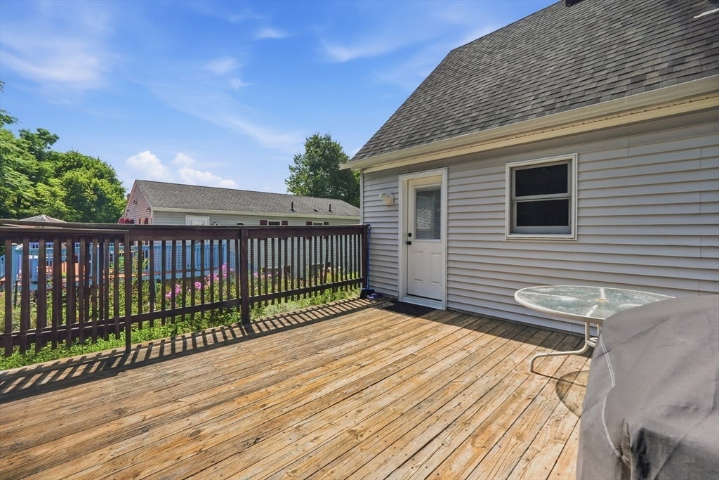 10 Scandinavia Ave, Worcester, MA, 10 Scandinavia Ave, Worcester, MA Photo #24