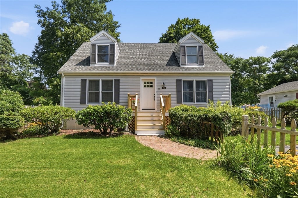 10 Scandinavia Ave, Worcester, MA, 10 Scandinavia Ave, Worcester, MA Photo #2