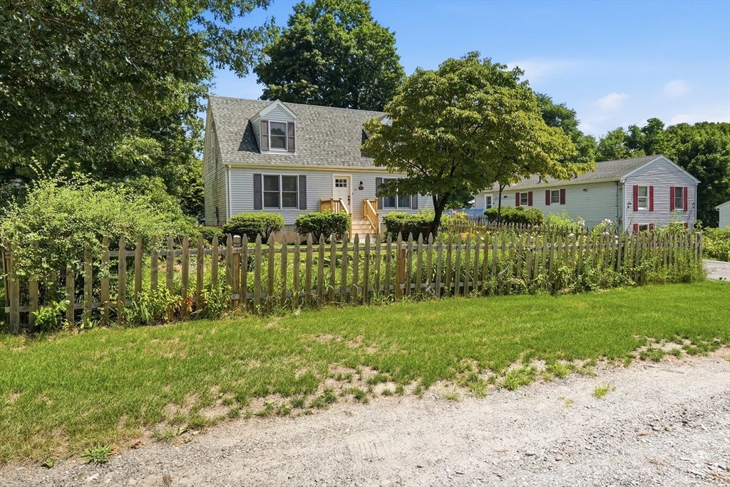 10 Scandinavia Ave, Worcester, MA, 10 Scandinavia Ave, Worcester, MA Photo #5