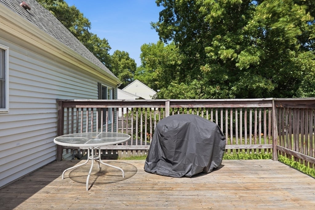 10 Scandinavia Ave, Worcester, MA, 10 Scandinavia Ave, Worcester, MA Photo #25