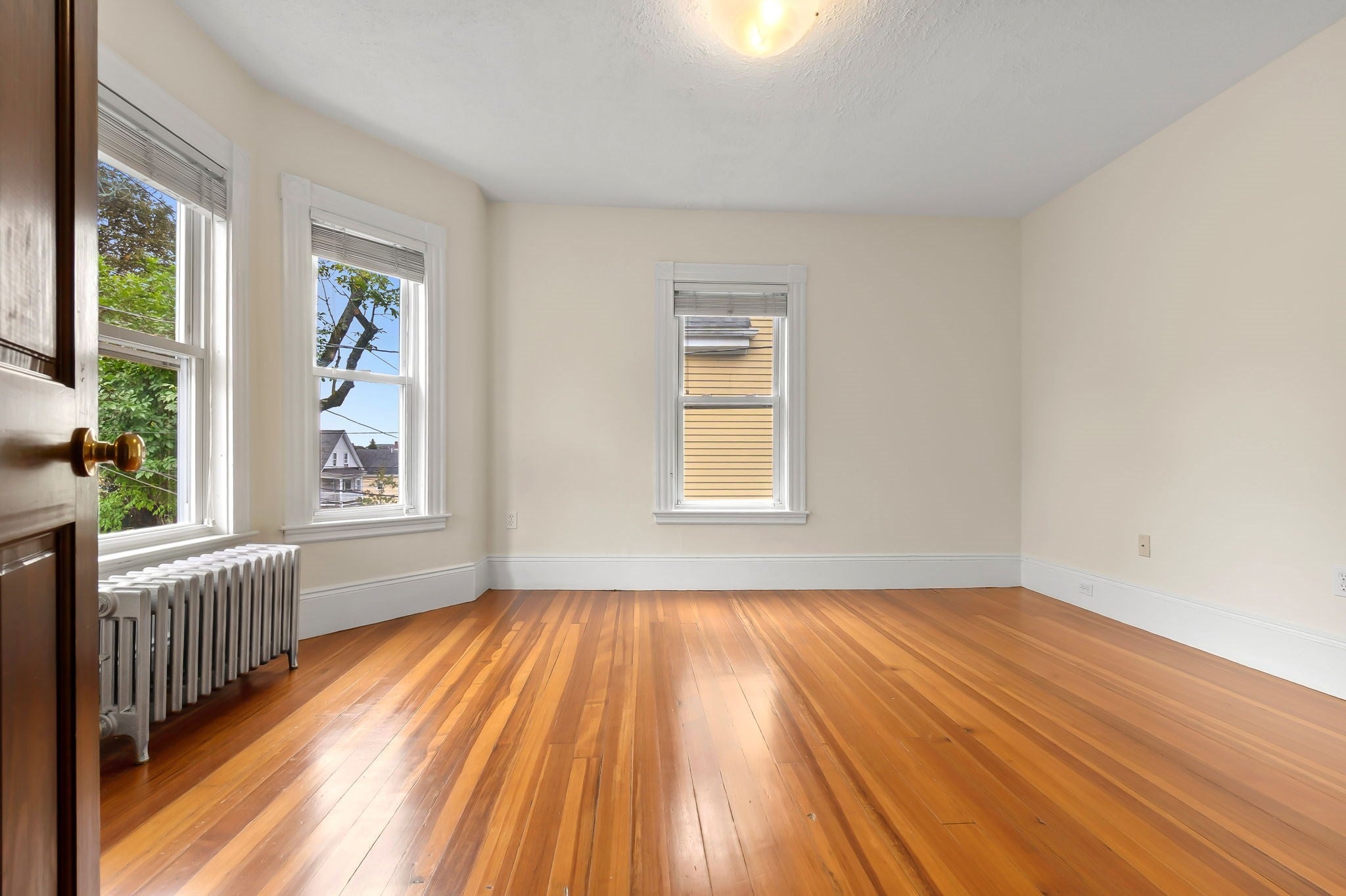 33 Dunlap Street 2