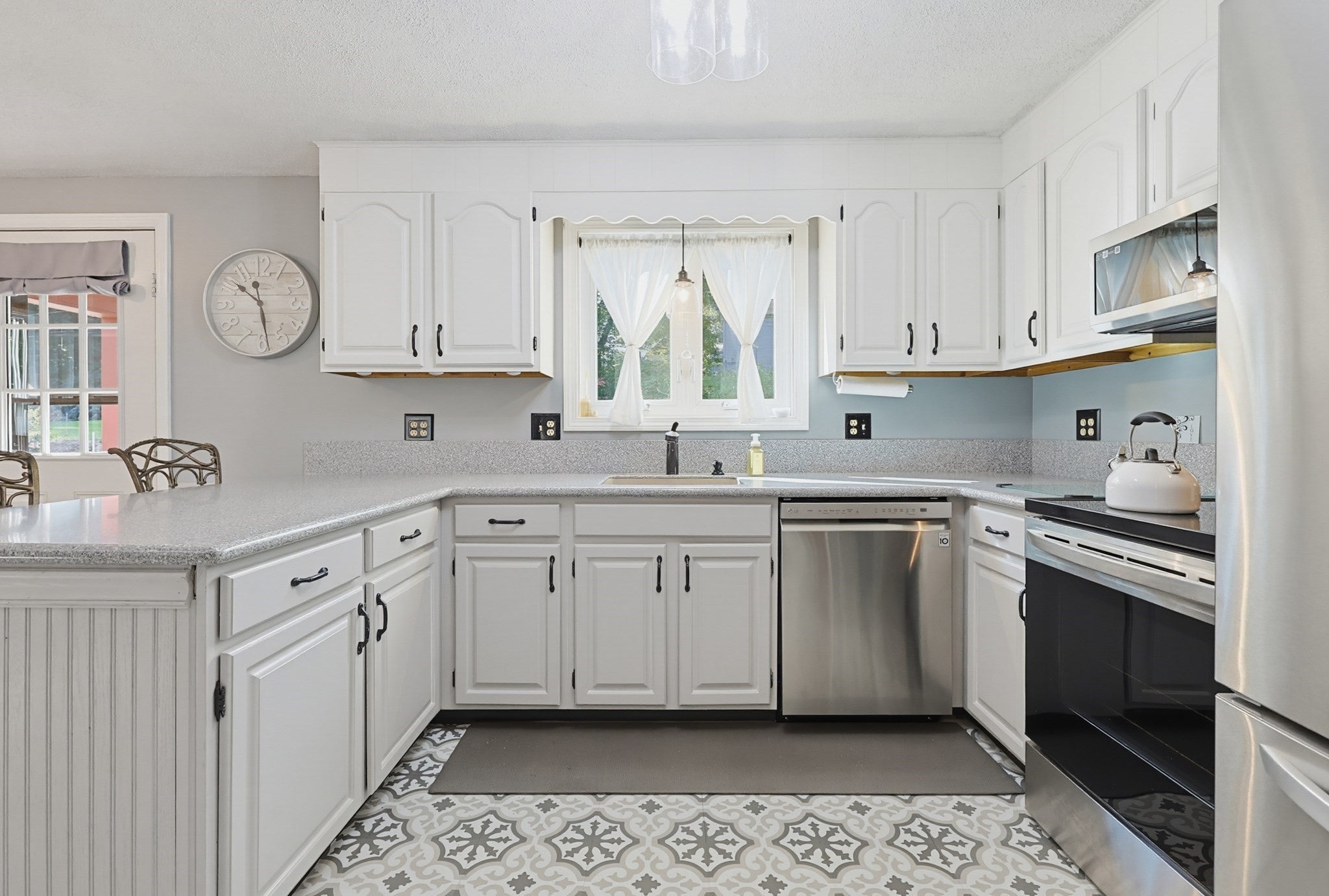 12 Marywood ST #B, Uxbridge, MA, 12 Marywood ST #B, Uxbridge, MA Photo #2