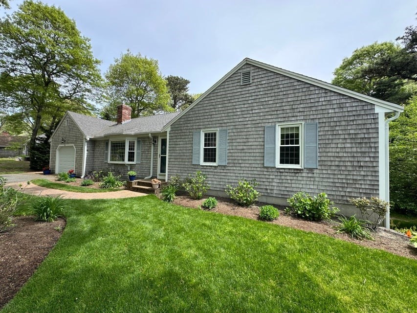 38 Kings Row Drive