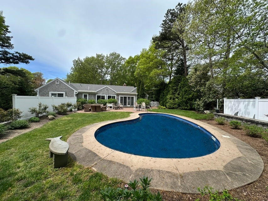 38 Kings Row Drive
