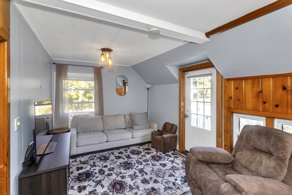 157 Pendleton Ave