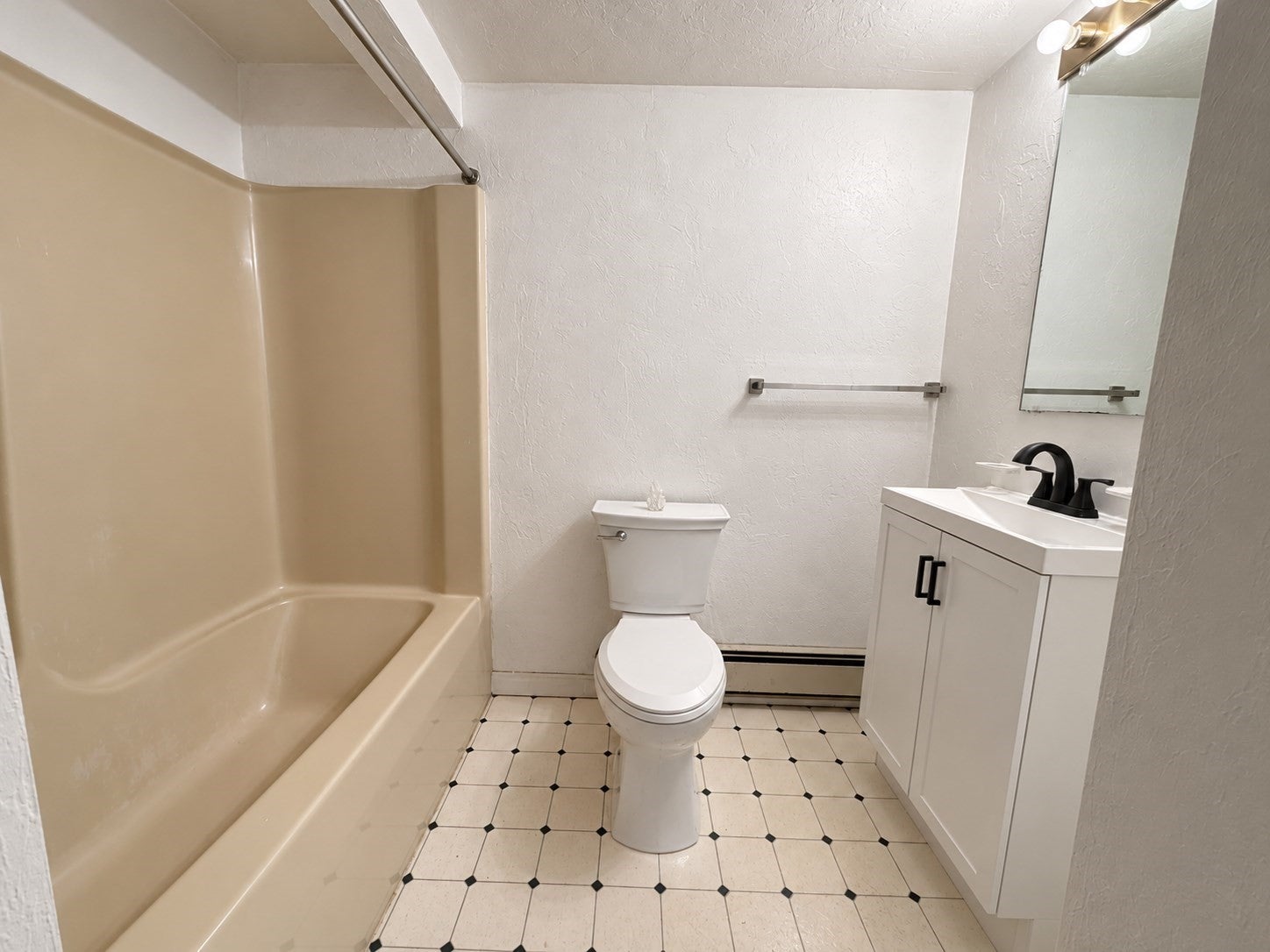 126 Turnpike St #B, Canton, MA, 126 Turnpike St #B, Canton, MA Photo #4