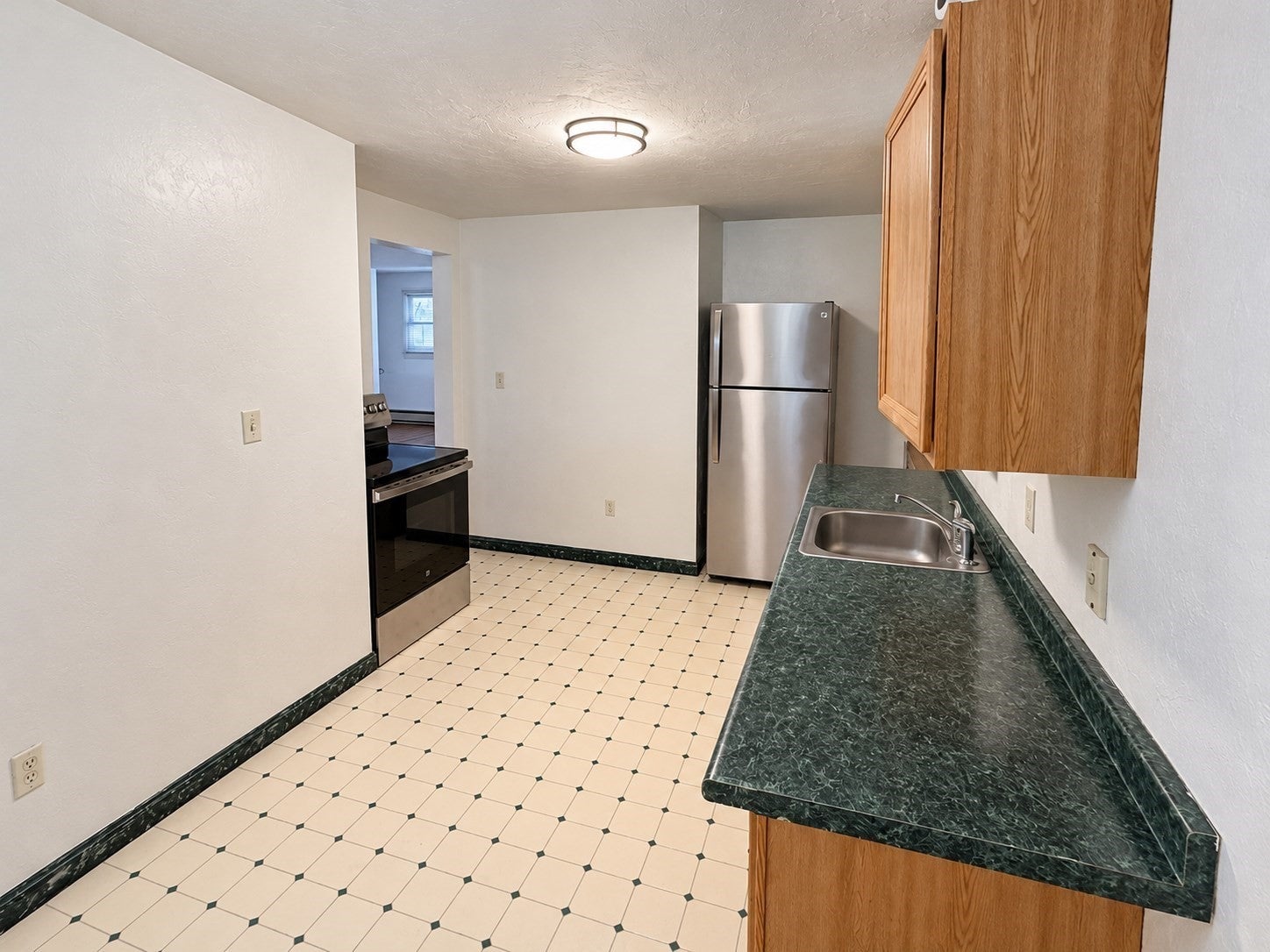 126 Turnpike St #B, Canton, MA, 126 Turnpike St #B, Canton, MA Photo #3