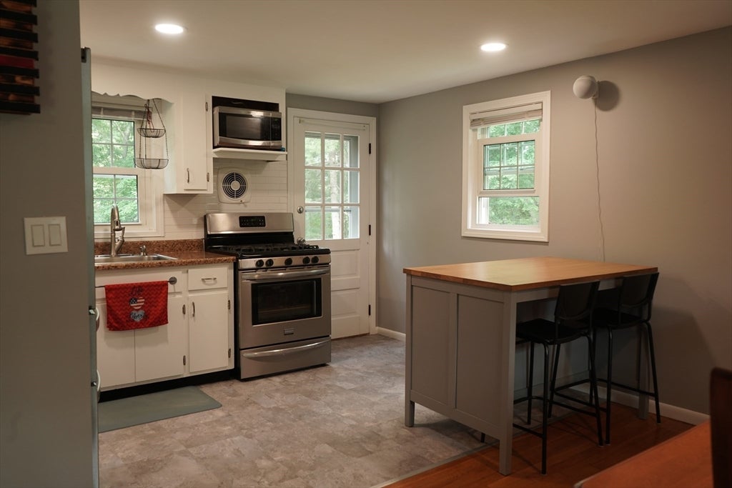 295 Oak St, Halifax, MA, 295 Oak St, Halifax, MA Photo #9