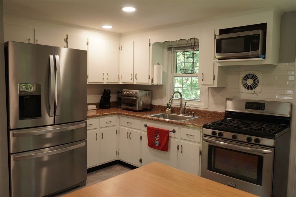 295 Oak St, Halifax, MA, 295 Oak St, Halifax, MA Photo #12