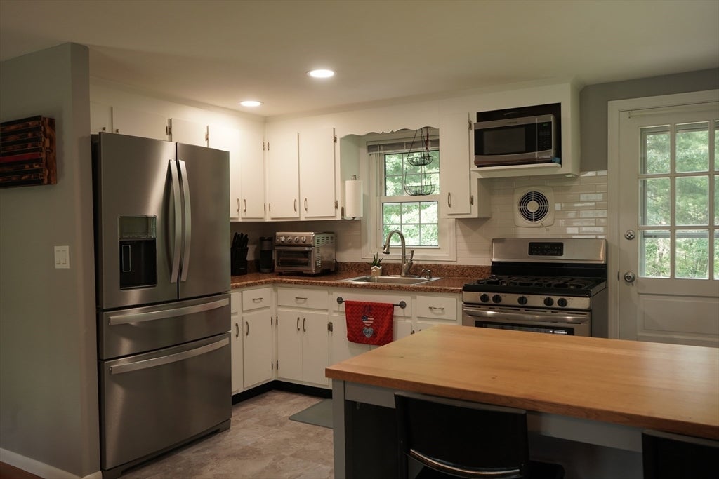 295 Oak St, Halifax, MA, 295 Oak St, Halifax, MA Photo #11