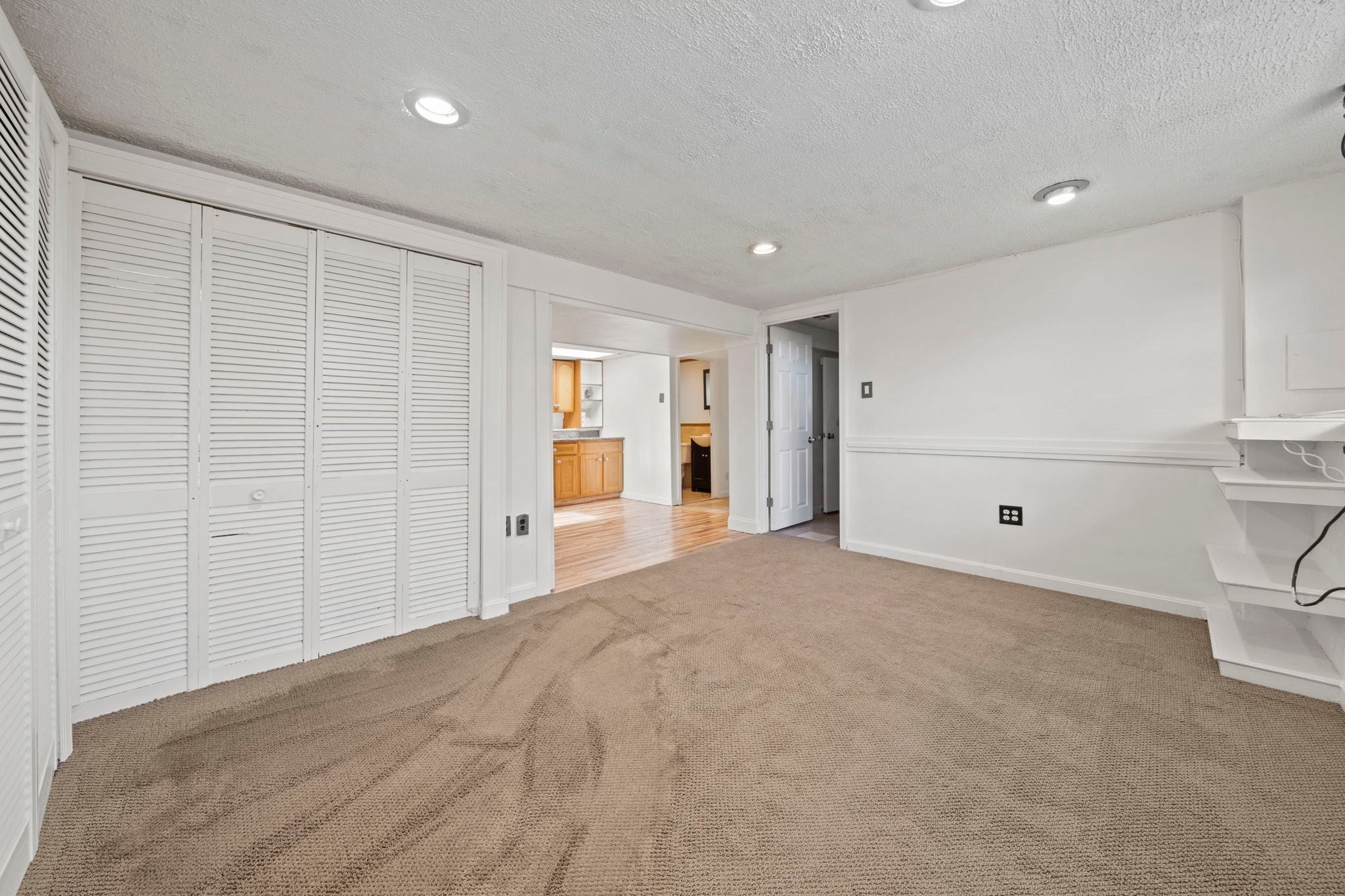 22 Kimberly Lane, Randolph, MA Photo #28