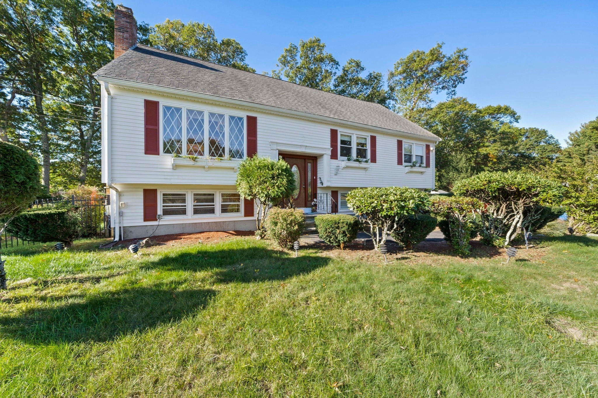 22 Kimberly Lane, Randolph, MA Photo #2