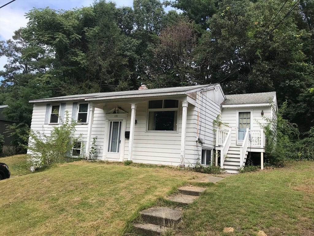 170 Bradley St, Lowell, MA, 170 Bradley St, Lowell, MA Photo #2