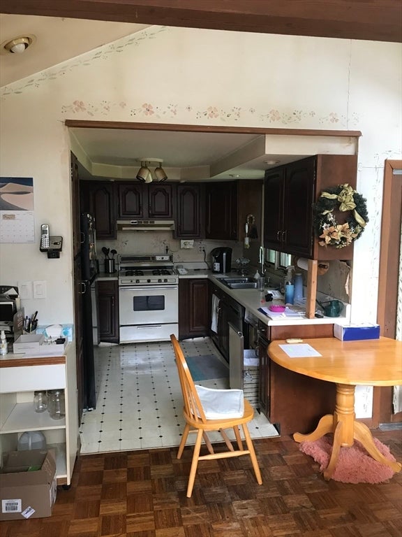 170 Bradley St, Lowell, MA, 170 Bradley St, Lowell, MA Photo #4