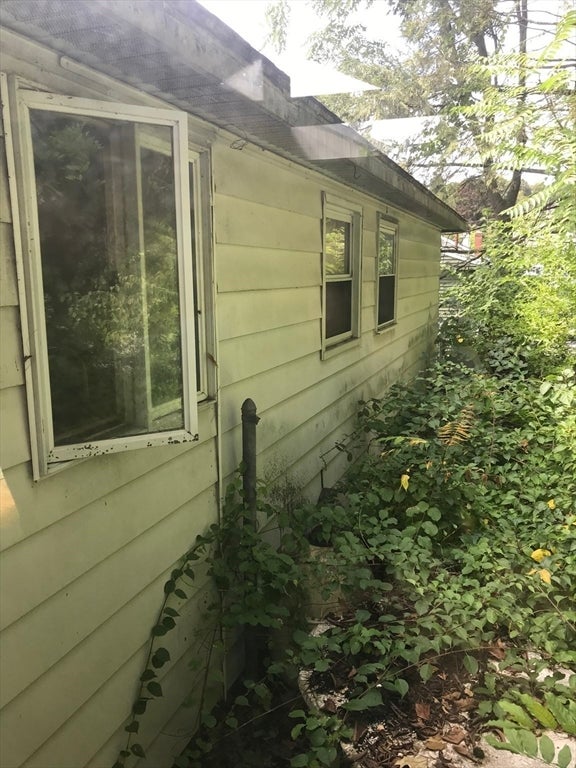 170 Bradley St, Lowell, MA, 170 Bradley St, Lowell, MA Photo #12