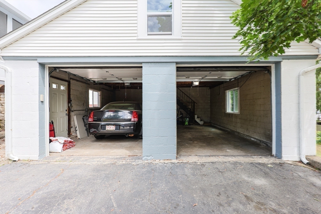 Johnston, Rhode Island 02919, United States, 4 Bedrooms Bedrooms, ,2 BathroomsBathrooms,Residential,Active,185594