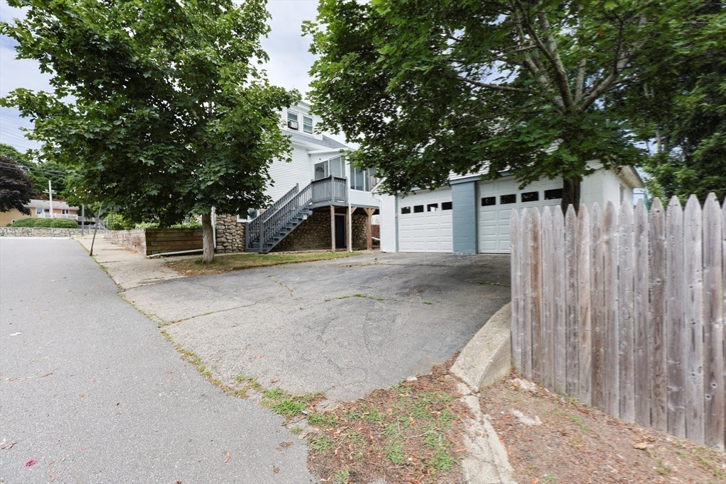 Johnston, Rhode Island 02919, United States, 4 Bedrooms Bedrooms, ,2 BathroomsBathrooms,Residential,Active,185594