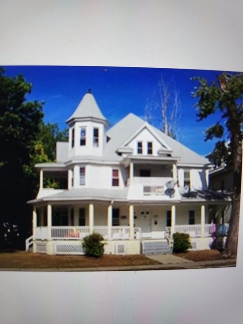 127 Dickinson St Springfield MA 01108