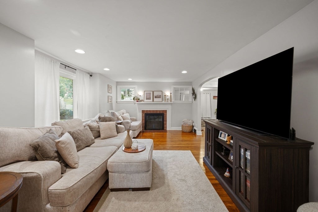 212 Emerson St, Springfield, MA, 212 Emerson St, Springfield, MA Photo #8