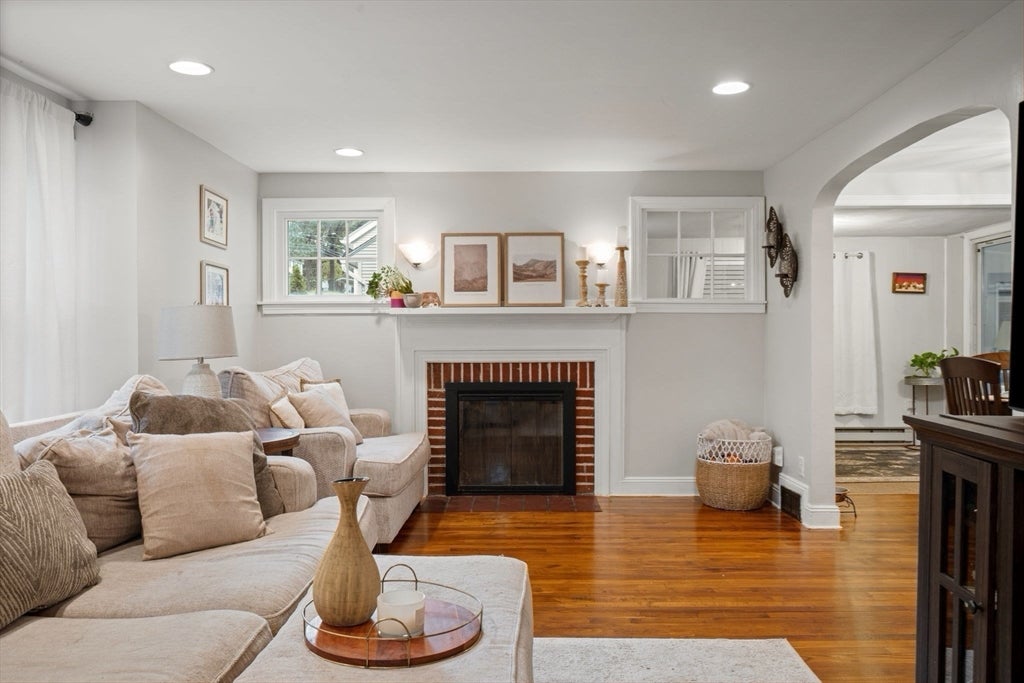 212 Emerson St, Springfield, MA, 212 Emerson St, Springfield, MA Photo #4
