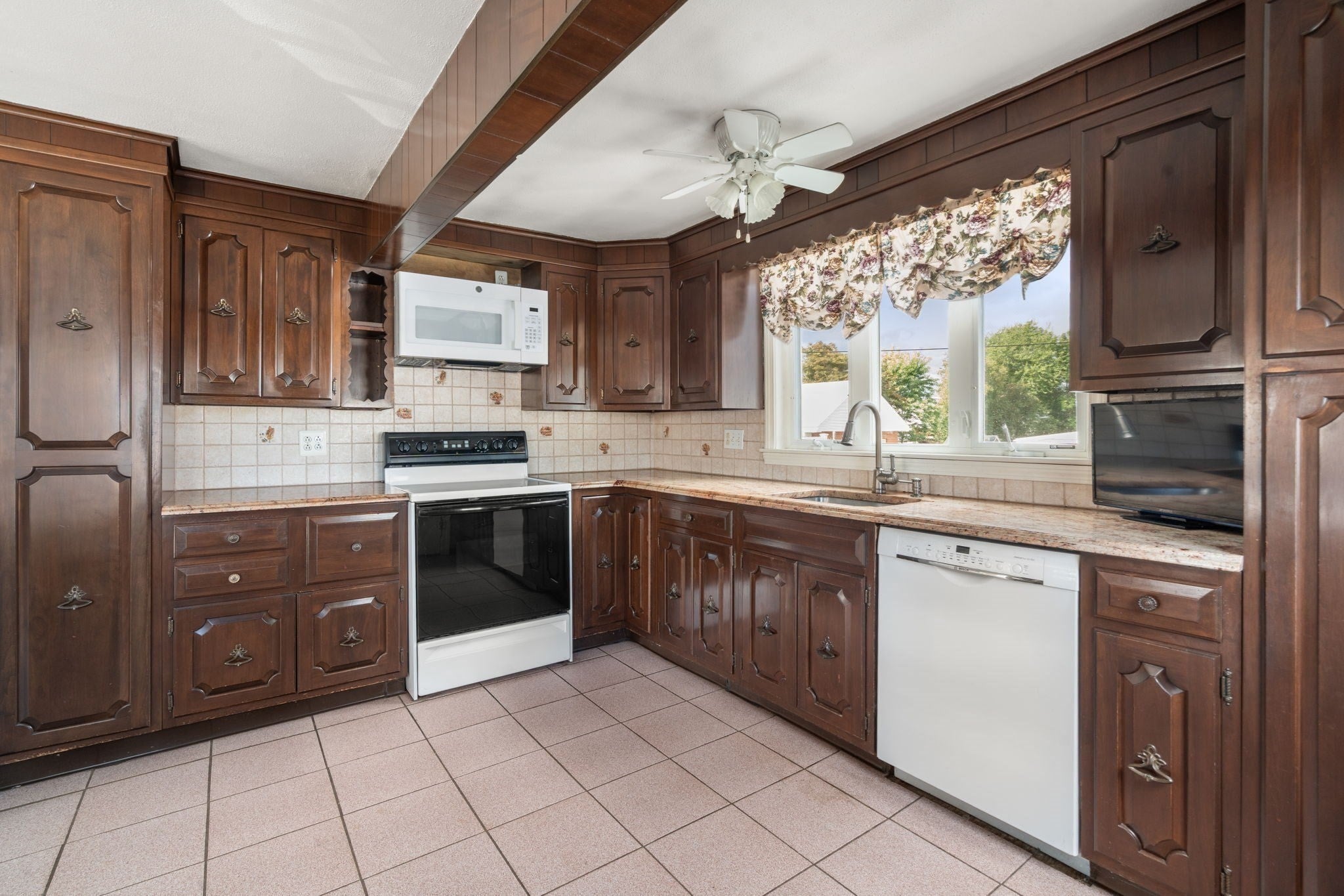 175 Rumney Rd, Revere, MA, 175 Rumney Rd, Revere, MA Photo #2