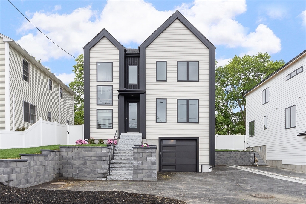 420 Lincoln Street