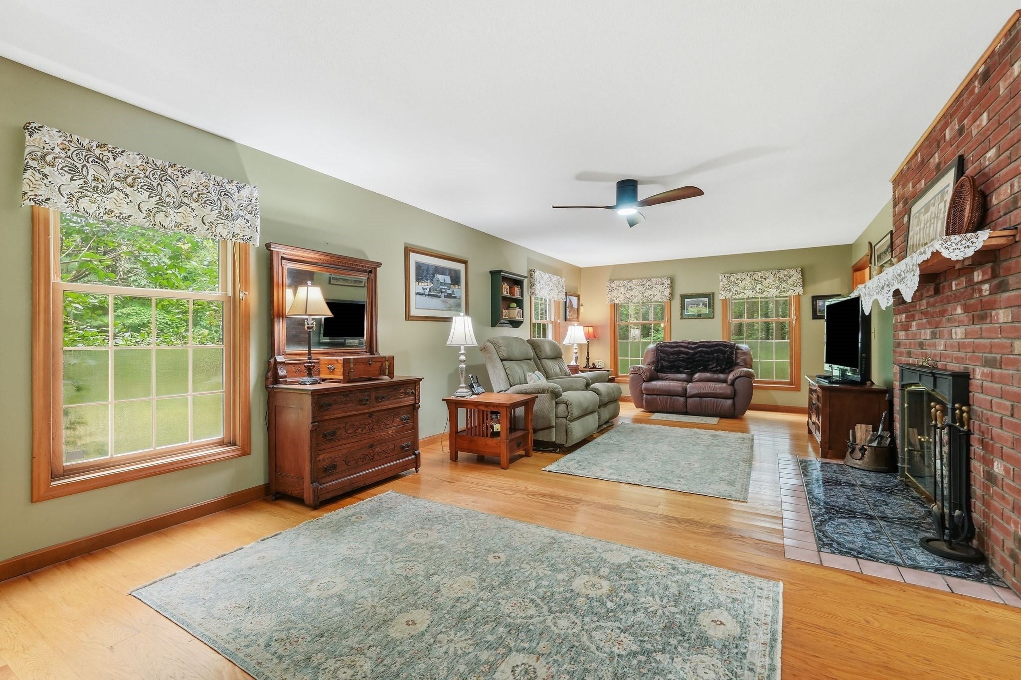 162 Barton Ave, Belchertown, MA, 162 Barton Ave, Belchertown, MA Photo #8