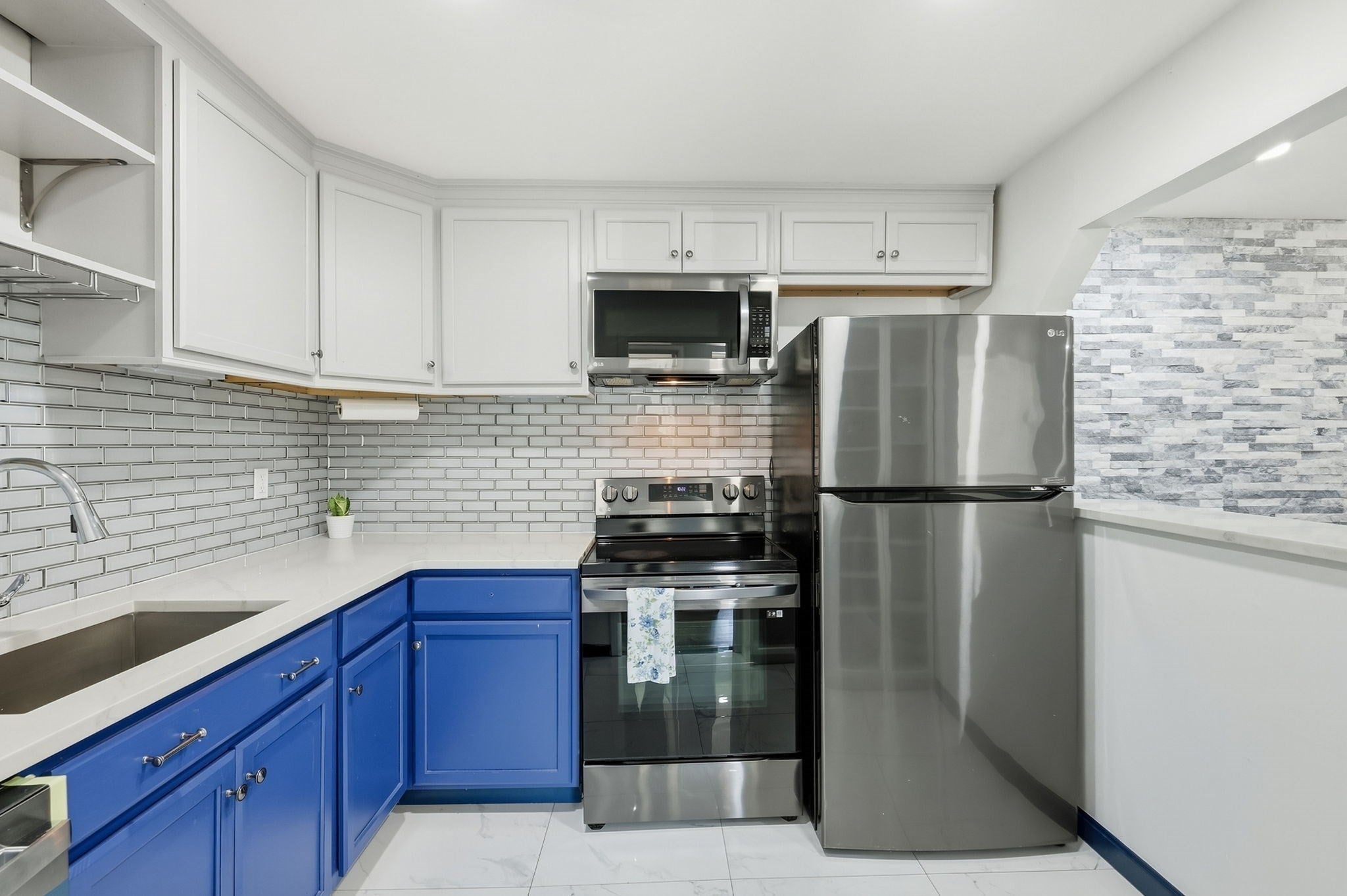 Photo of 9 Weld St, Framingham, MA