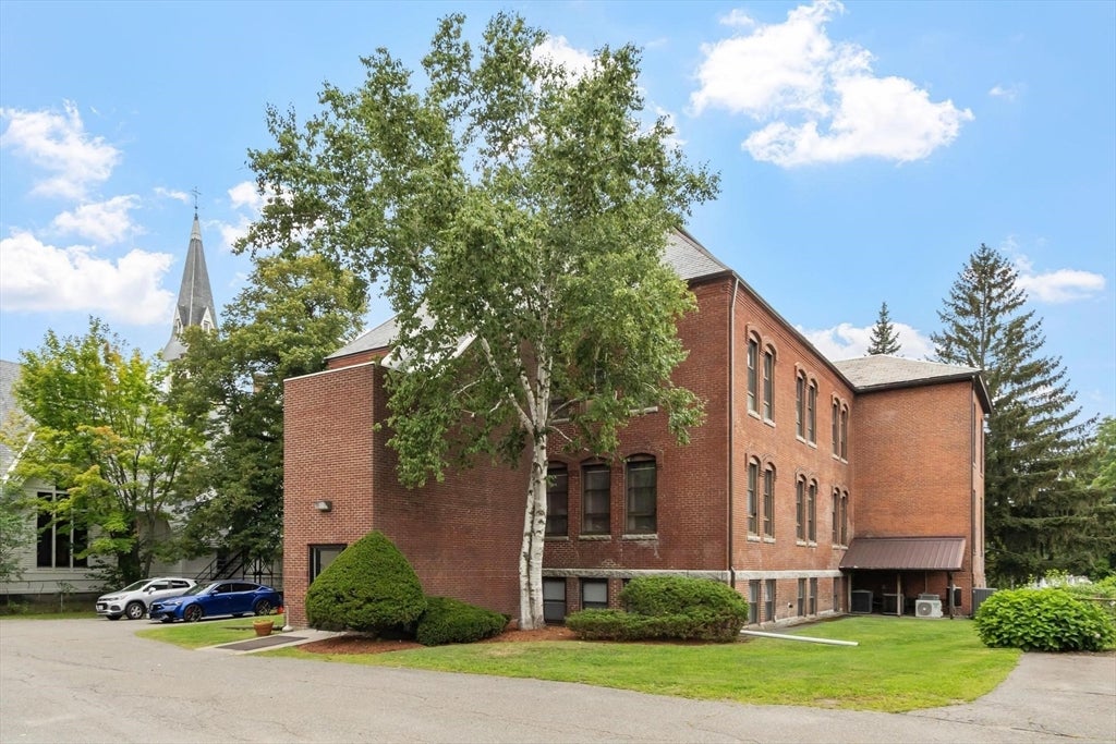 593 Main St LL2