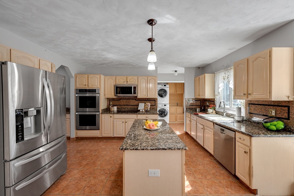 13 Stoneybrook Rd