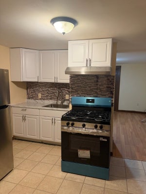 81 BELLEVUE AVE # B, HAVERHILL, MA 01832 - Image 88bdcf7e34df09a531a19cab88bb3f80/4009657672