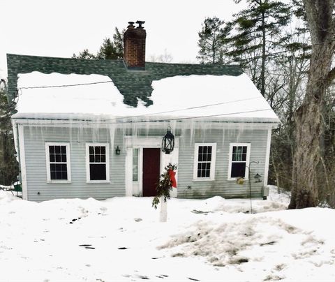 36 Healdville Rd Hubbardston MA 01452