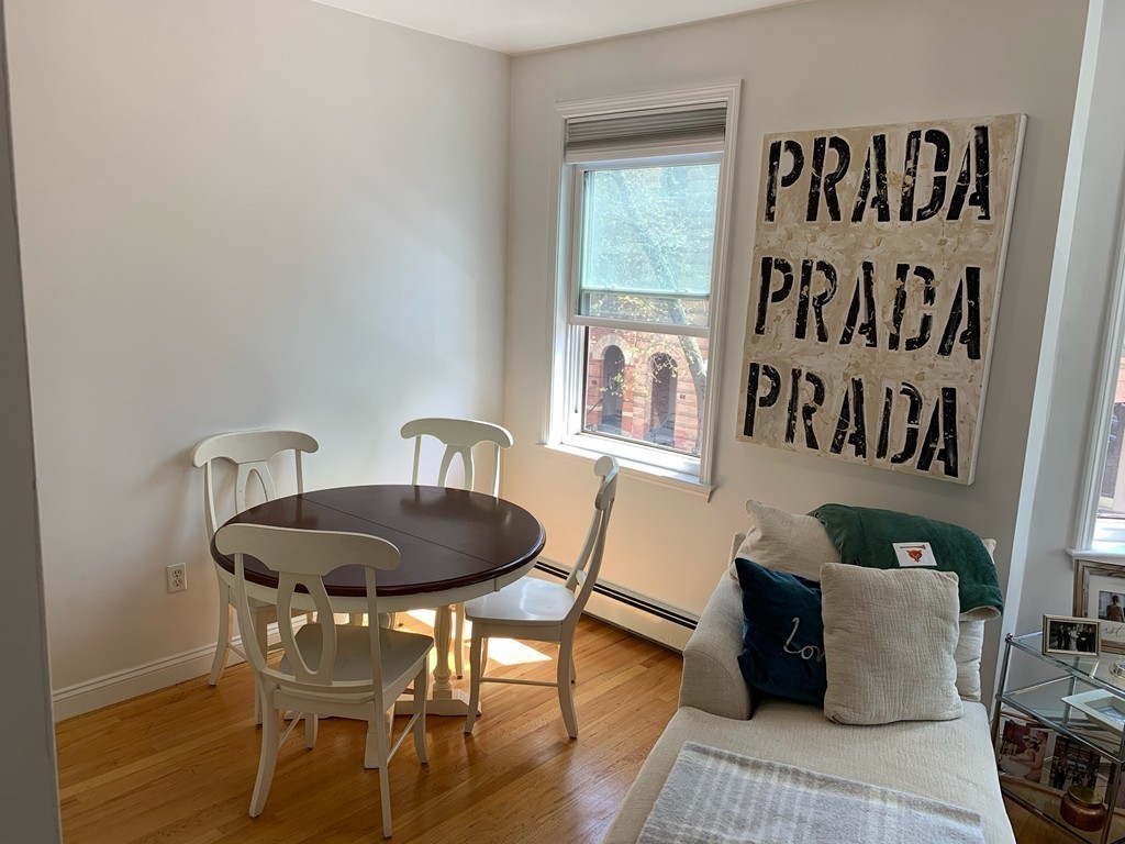 52 Saint Germain St 1