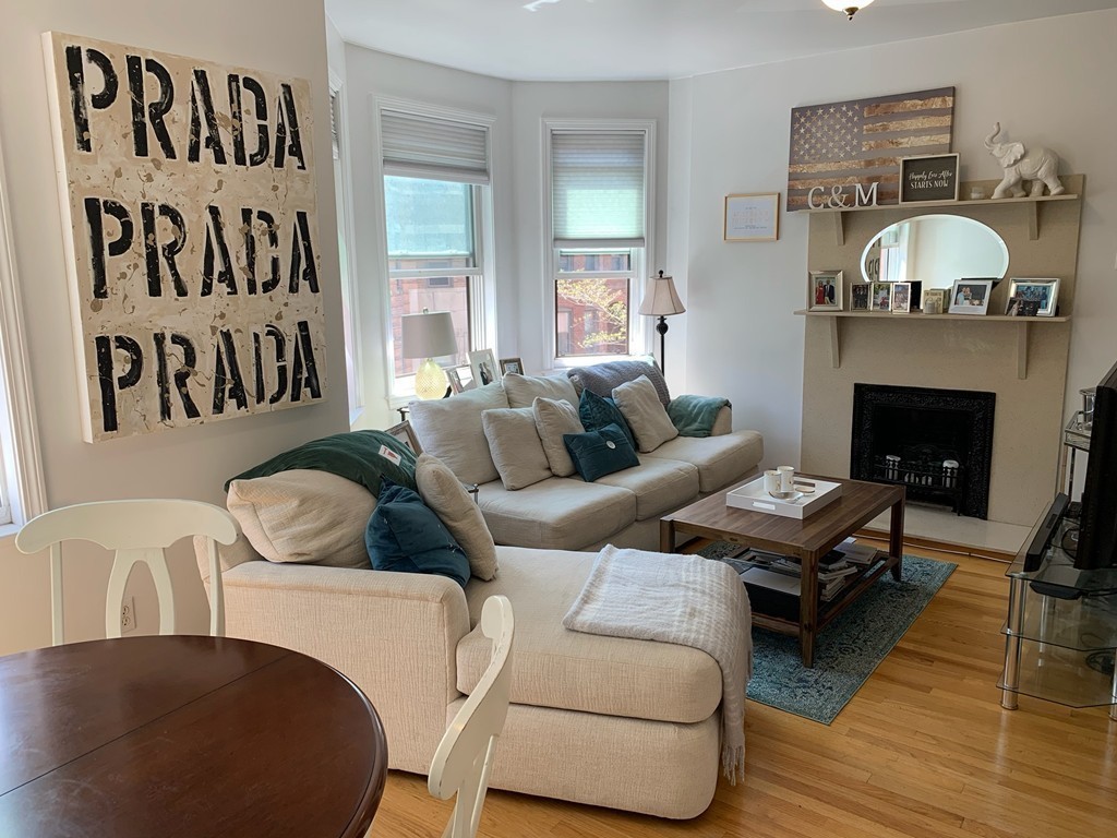 52 Saint Germain St 1