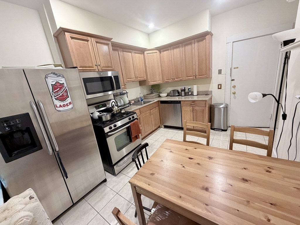 35 Westbourne Ter #2, Brookline, MA Photo #13