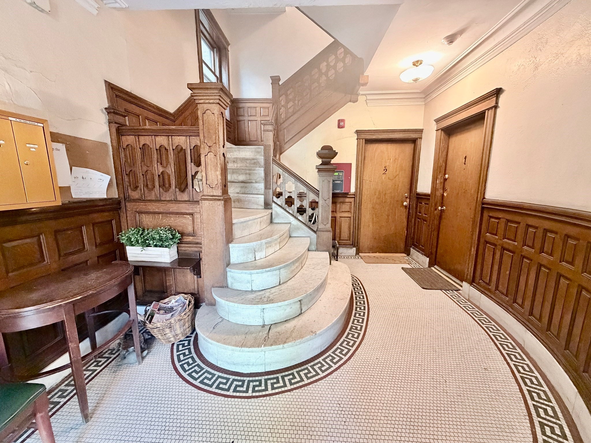 35 Westbourne Ter 2, Brookline MA 02446