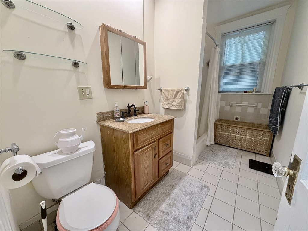 35 Westbourne Ter #2, Brookline, MA Photo #8