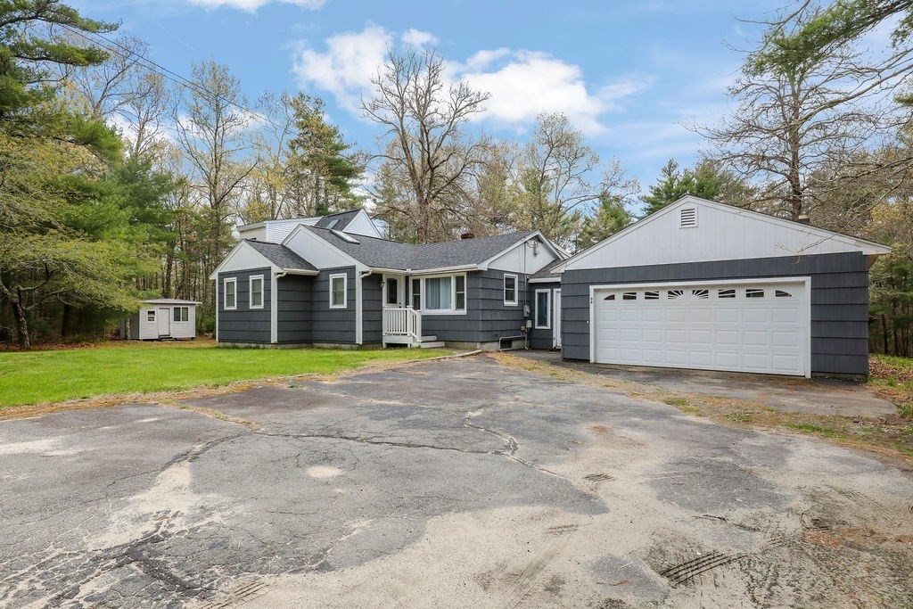 94 Fearing Hill Rd