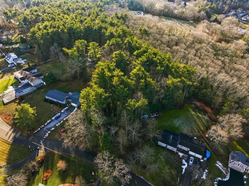 44 Deerhill Ln