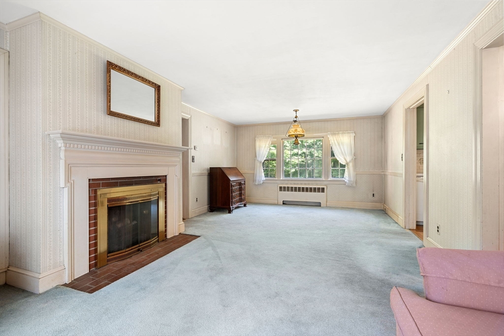 10 Maple St
