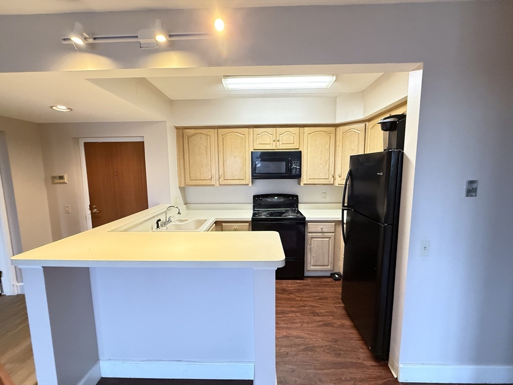 34 Sumner Ave 311