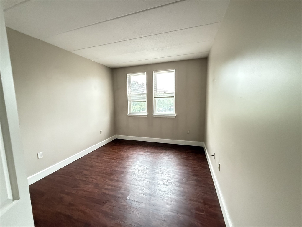 34 Sumner Ave 311