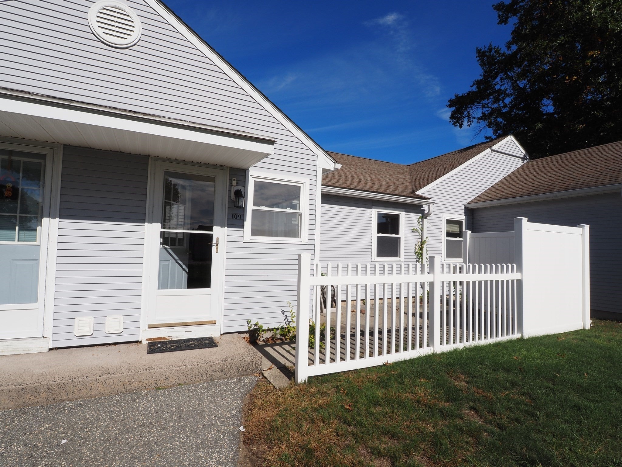 109 Stephens St #109, Chicopee, MA, 109 Stephens St #109, Chicopee, MA Photo #9