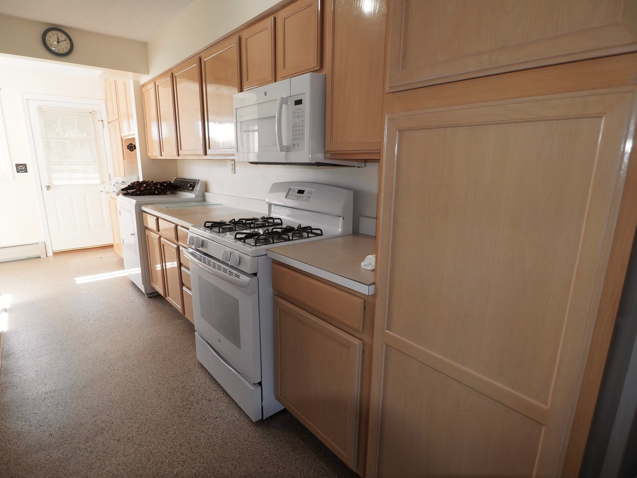 109 Stephens St #109, Chicopee, MA, 109 Stephens St #109, Chicopee, MA Photo #3