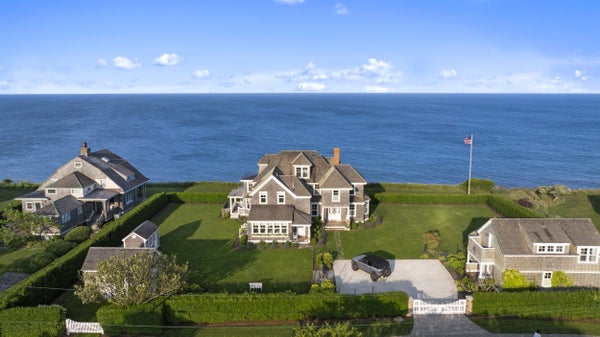 63 BAXTER RD, NANTUCKET, MA 02554 - Image 88da44845bbb4d4edbb6b218d2ce3813/2333885210