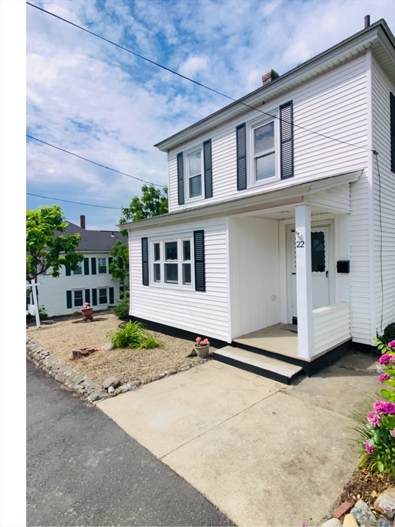 22 Front Street